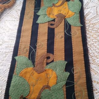 Pumpkin Patch Table Runner Wool Kit with (retired)Pattern (US only) FREE SHIPPING!
